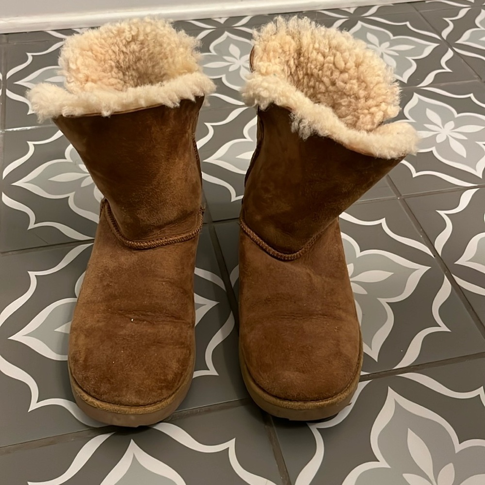 Women’s UGG Short Boot